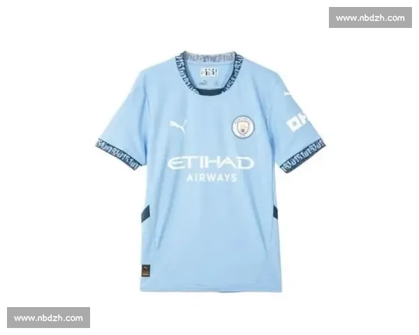 曼城第三球衣惊现银灰荧光绿风暴!百年传统美学遭颠覆 曼城第三球衣惊现银灰荧光绿风暴!百年传统美学遭颠覆